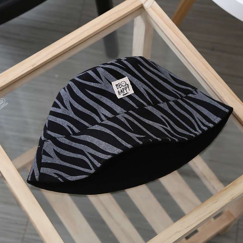 動物柄がおしゃれなキッズバケットハット