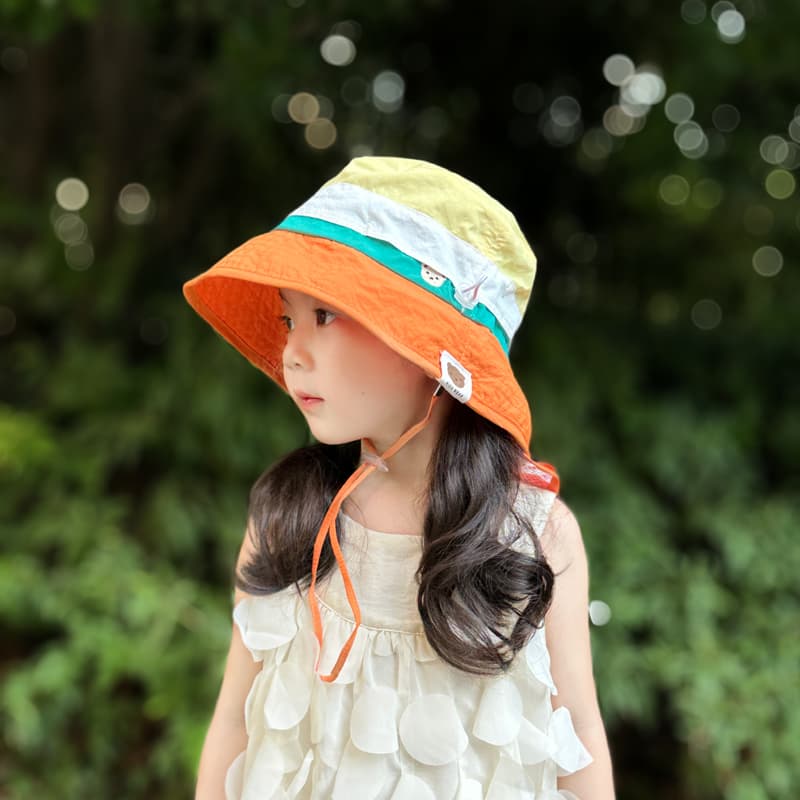 キッズ帽子 子供用日よけあご紐付き夏帽子