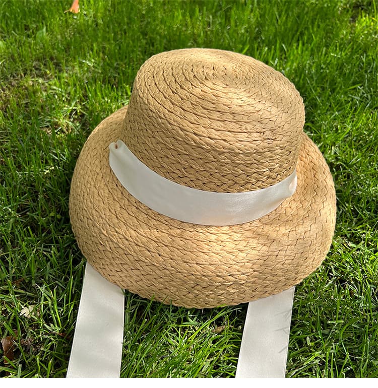キッズ 帽子 上品リボン結び夏の子供麦わら帽子｜天然素材×白リボンでお出かけにぴったり