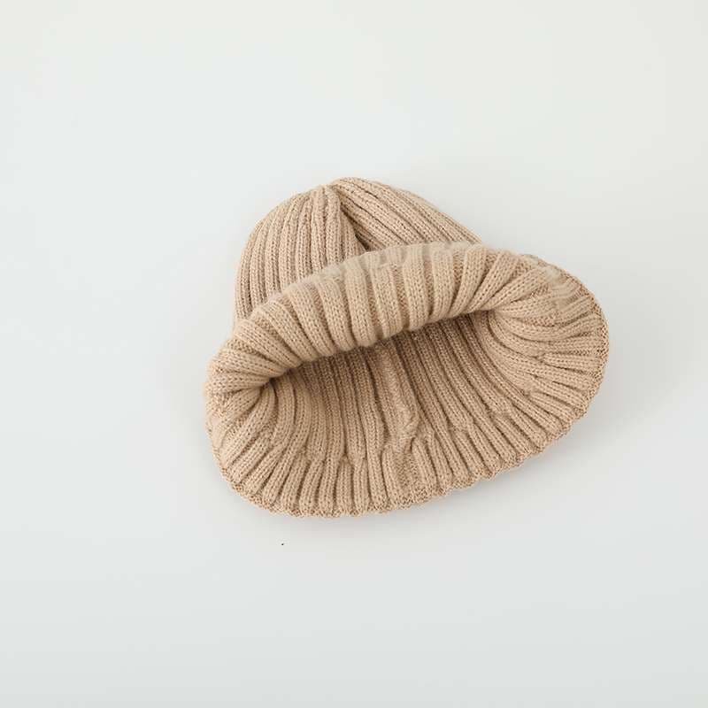キッズ帽子  ボストン刺繍入りリブ編みニット帽