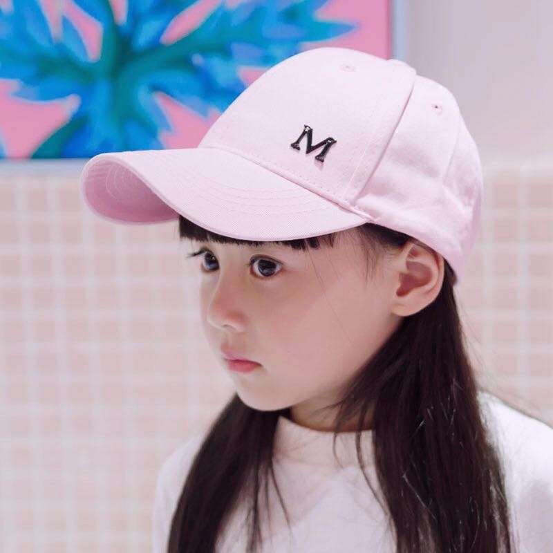 キッズ帽子 女の子に似合うクールキャップの王道！ 子供向けイニシャルキャップ