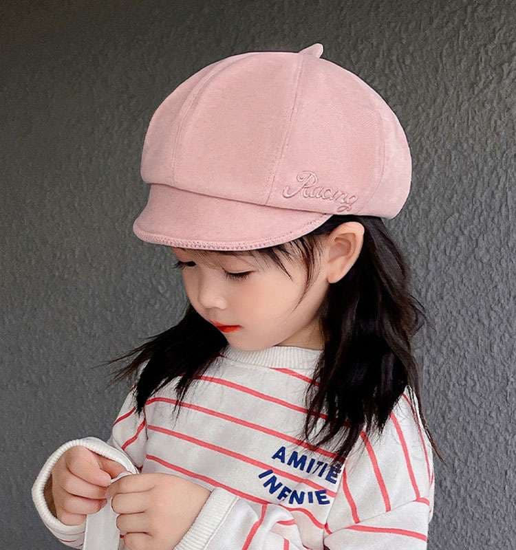 キッズ帽子 クールにキめる！“Racing”ロゴ入りキッズキャスケット帽｜48–54cm【2–10歳】