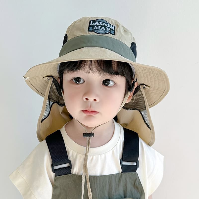 キッズ 冒険家バケットハット｜首元ガード × メッシュ通気性 × あご紐付き 帽子
