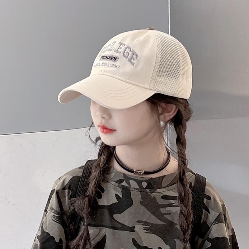 COLLEGE メッシュロゴ キッズキャップ｜通気性抜群×サイズ調整可 多色展開 子ども用