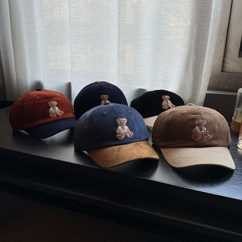 キッズ帽子 クマ刺繍入りコーデュロイキッズキャップ
