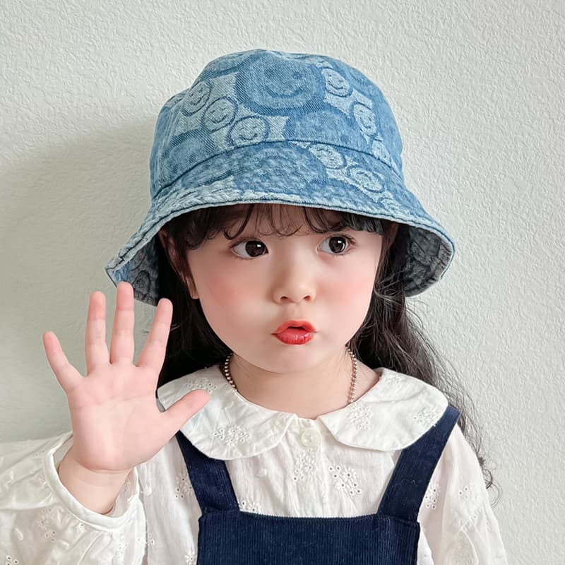 キッズ 帽子 にこにこ模様 バケットハット｜夏のお出かけ・通気仕様・日差し対策用