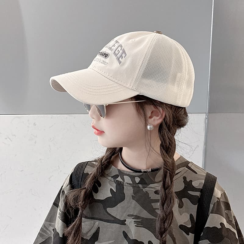 COLLEGE メッシュロゴ キッズキャップ｜通気性抜群×サイズ調整可 多色展開 子ども用