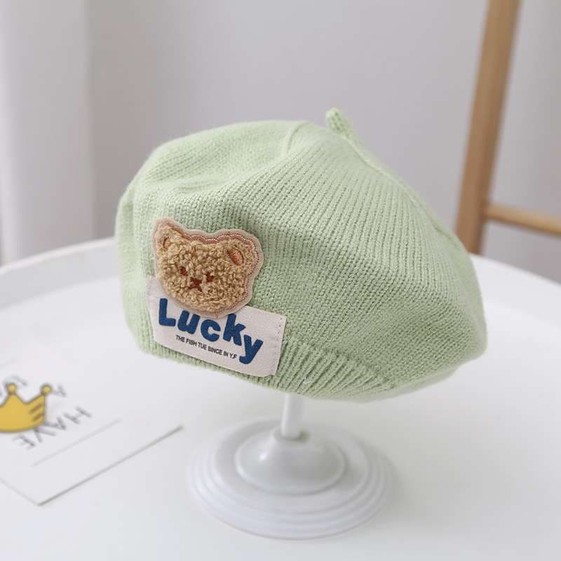 キッズ帽子  くまさん刺繍入りベレー帽