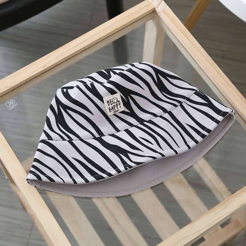 動物柄がおしゃれなキッズバケットハット