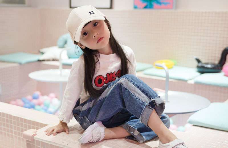 キッズ帽子 女の子に似合うクールキャップの王道！ 子供向けイニシャルキャップ