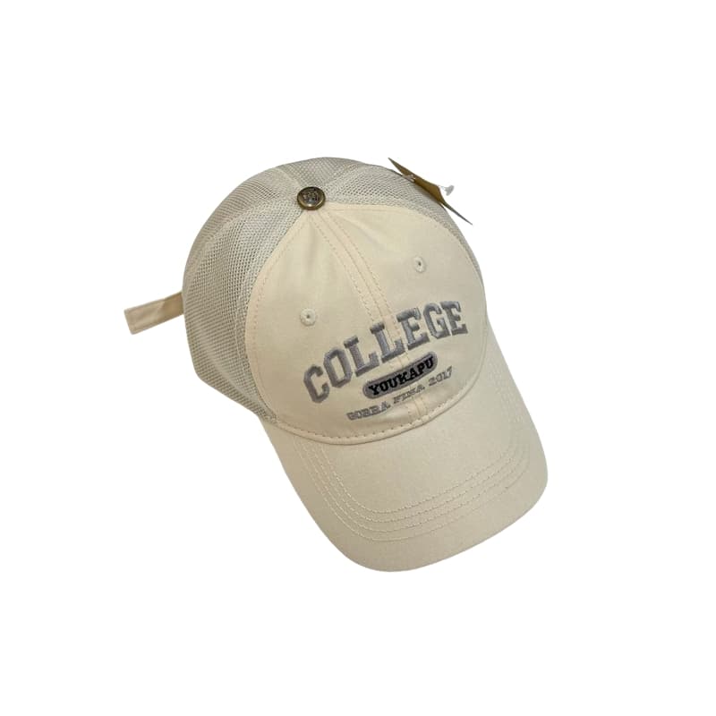 COLLEGE メッシュキッズキャップ｜通気性抜群 × ロゴ刺繍入り スポーティなデザイン