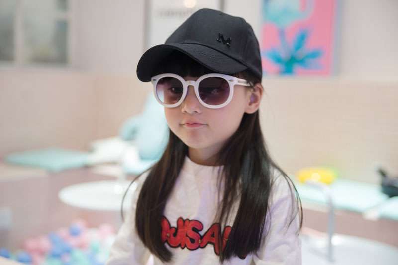 キッズ帽子 女の子に似合うクールキャップの王道！ 子供向けイニシャルキャップ