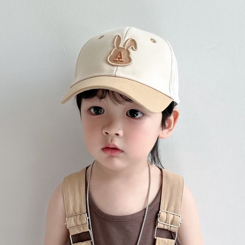 キッズ メッシュキャップ うさぎ刺繍入り｜軽量 × 通気性 × UVケア 帽子 2-10歳向け