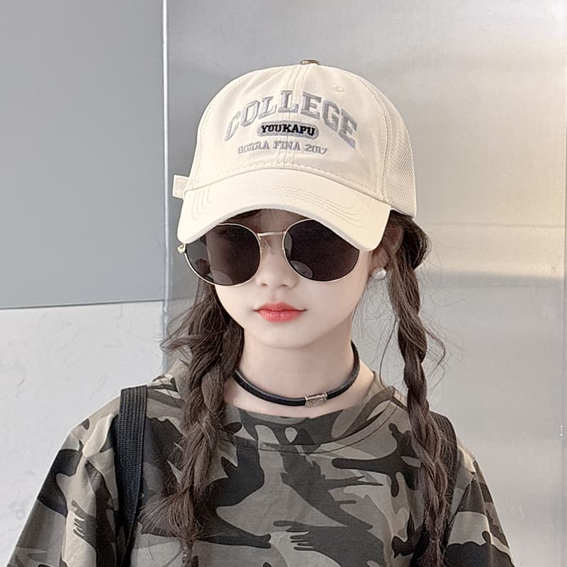 COLLEGE メッシュロゴ キッズキャップ｜通気性抜群×サイズ調整可 多色展開 子ども用