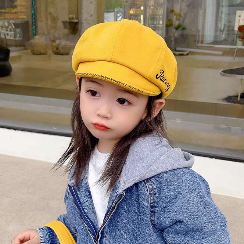 キッズ帽子 クールにキめる！“Racing”ロゴ入りキッズキャスケット帽｜48–54cm【2–10歳】