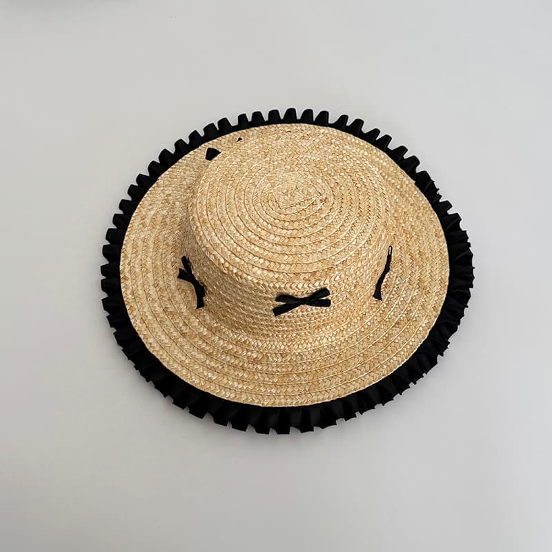 キッズ 帽子 リボン飾り付き子供用麦わら帽子｜黒リボン×フリル縁取りで上品なサマースタイル