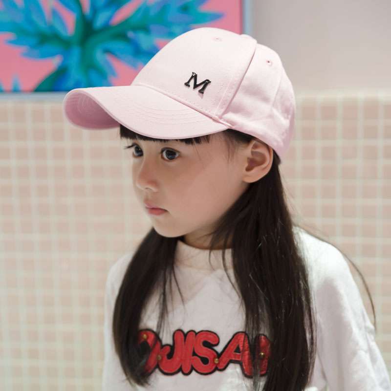 キッズ帽子 女の子に似合うクールキャップの王道！ 子供向けイニシャルキャップ