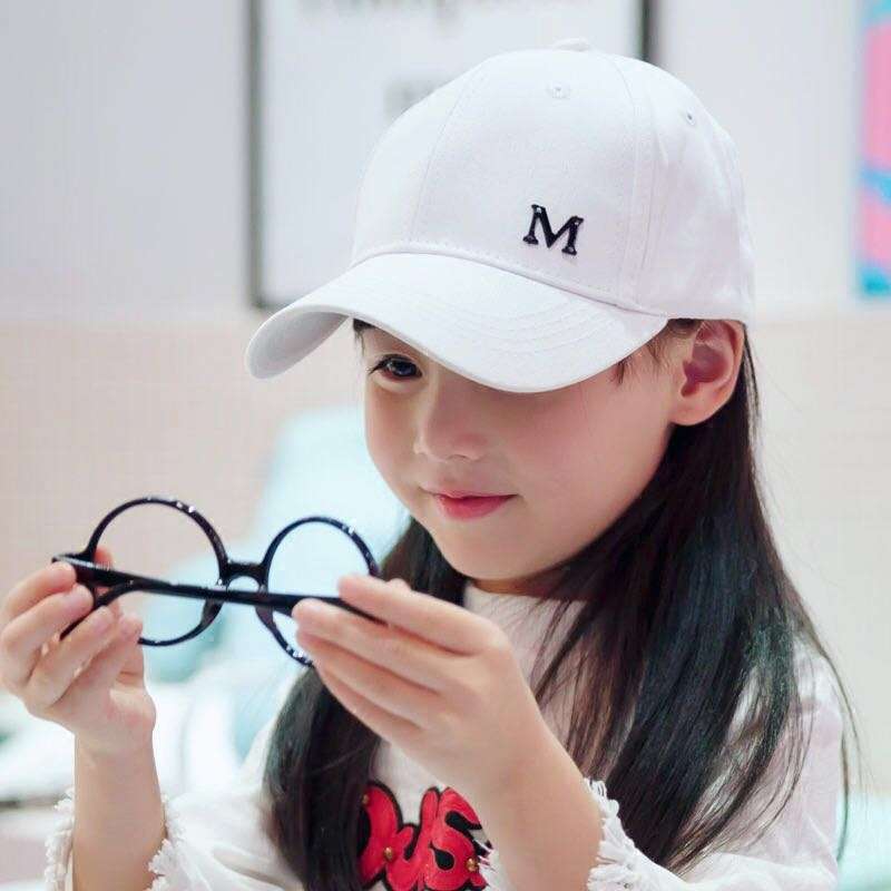 キッズ帽子 女の子に似合うクールキャップの王道！ 子供向けイニシャルキャップ