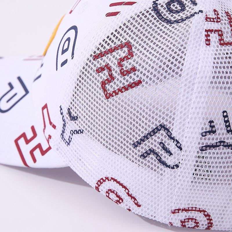 キッズ帽子 遊び心あふれる幾何学模様キャップ