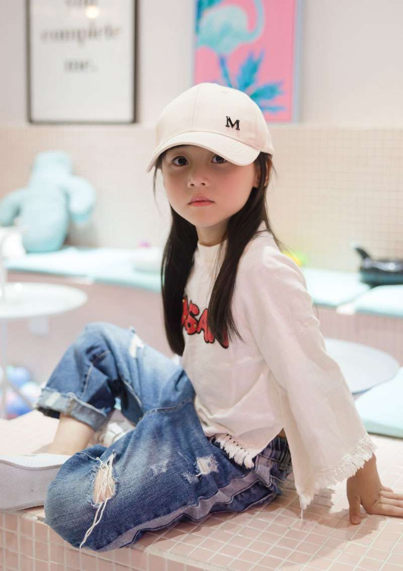キッズ帽子 女の子に似合うクールキャップの王道！ 子供向けイニシャルキャップ