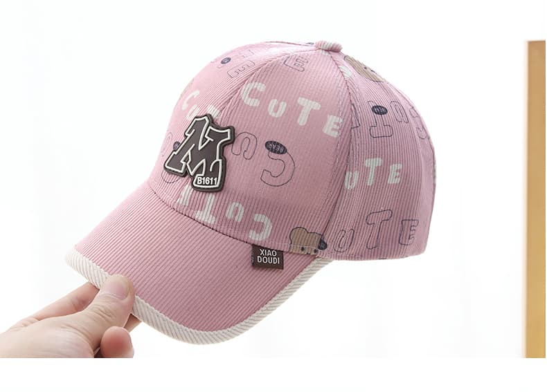キッズ帽子 キッズ向けイニシャルワッペン付きコーデュロイキャップ