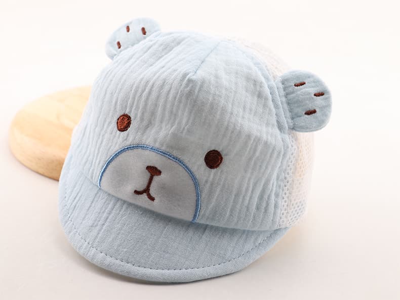 夏用 通気メッシュ くまさん耳付きベビーキャップ(新生児〜6ヶ月/頭囲36-44cm)|軽量&蒸れにくい赤ちゃん用帽子 2,700円