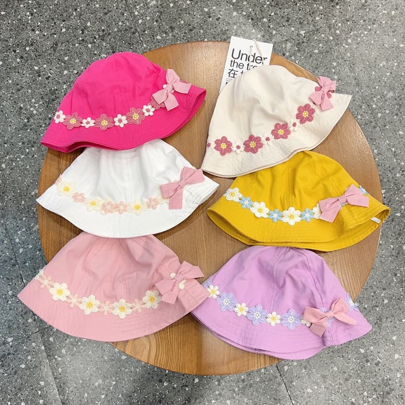 キッズ 帽子 お花レース付きバケットハット|リボン&花レースで春夏お出かけにぴったり