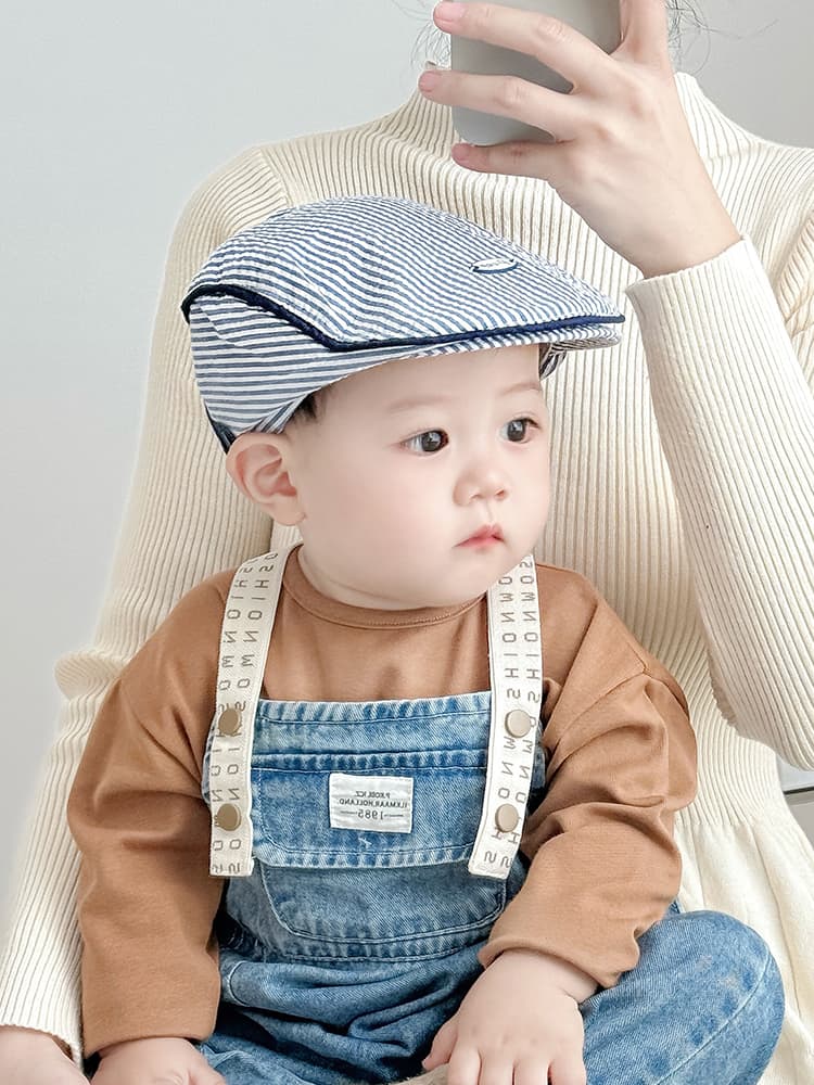 👶 かわいい縞模様 ベビーキャスケット(5ヶ月〜2歳/44–48 cm)