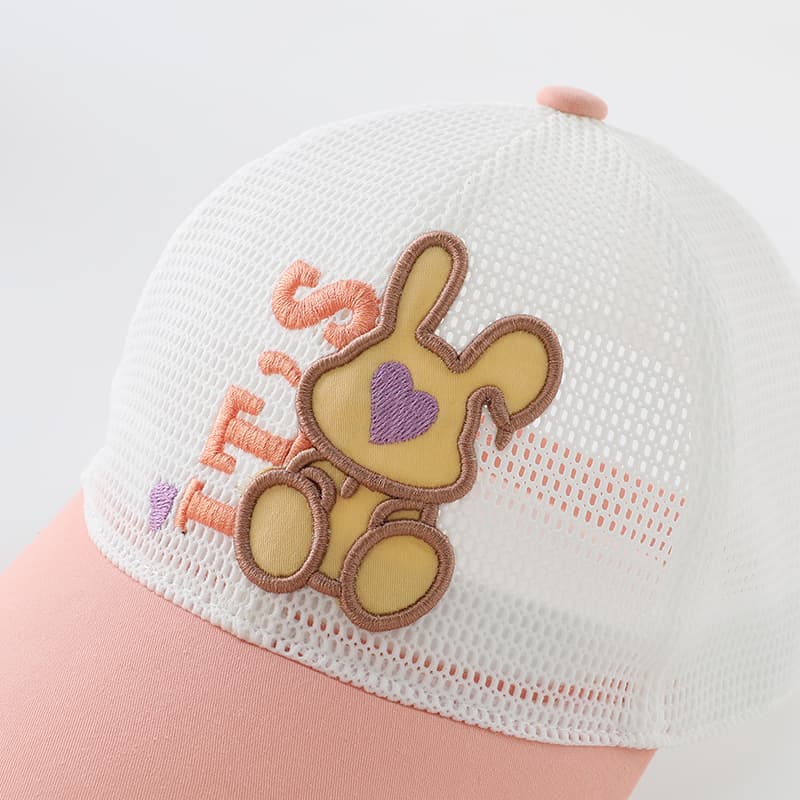 キッズ 帽子 うさぎハート メッシュキャップ|夏用 通気性抜群&可愛い刺繍デザイン 子ども用キャップ 3,040円(税込)