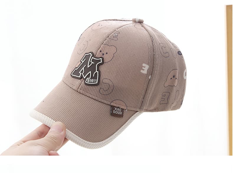 キッズ帽子 キッズ向けイニシャルワッペン付きコーデュロイキャップ