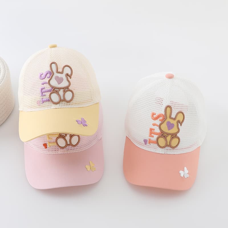 キッズ 帽子 うさぎハート メッシュキャップ|夏用 通気性抜群&可愛い刺繍デザイン 子ども用キャップ 3,040円(税込)