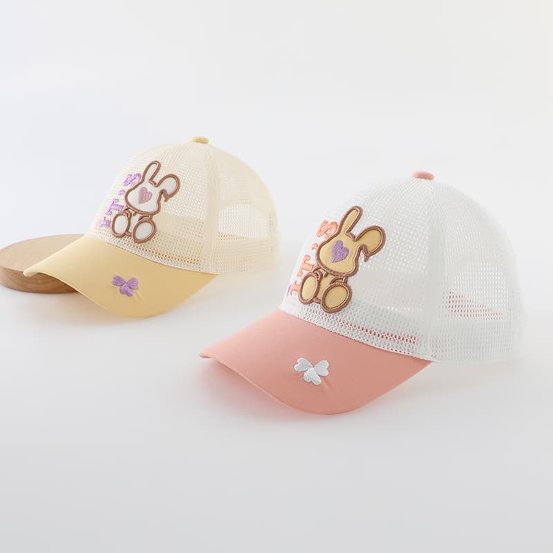 キッズ 帽子 うさぎハート メッシュキャップ|夏用 通気性抜群&可愛い刺繍デザイン 子ども用キャップ 3,040円(税込)