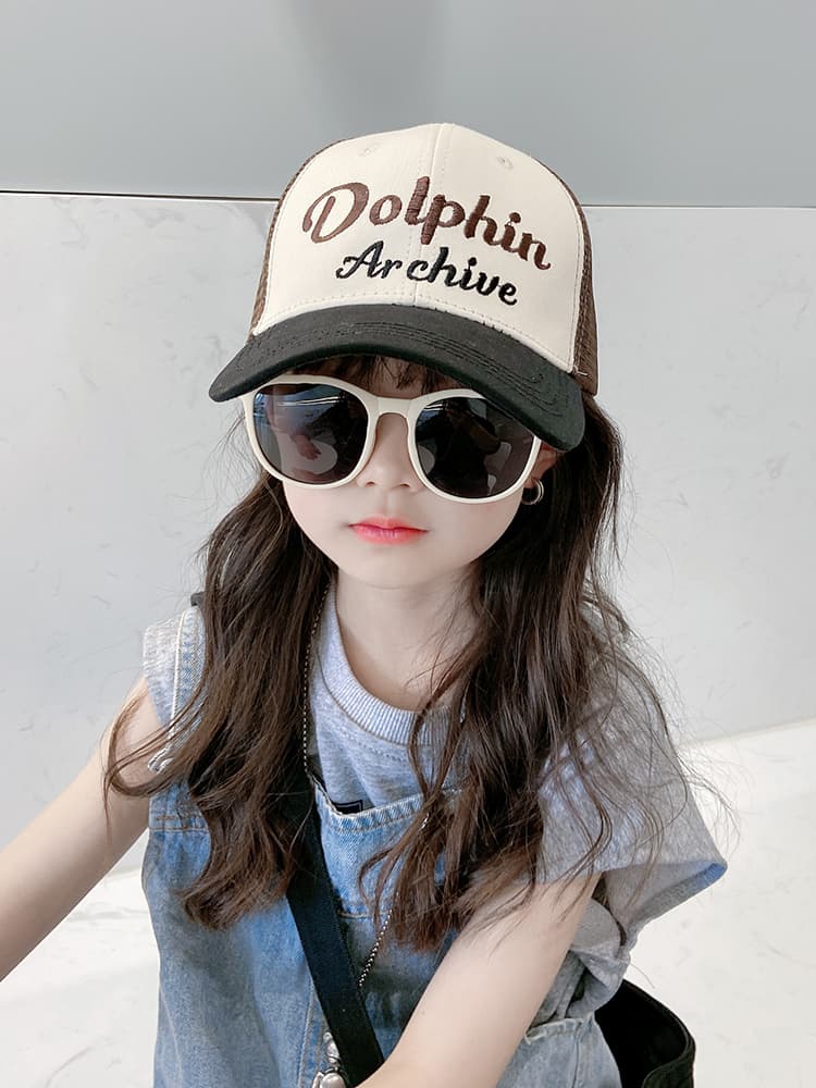 キッズ 帽子 イルカ文字入りメッシュキャップ|「Dolphin Archive」刺繍&通気メッシュ仕様